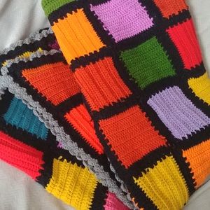 Vintage knit blanket 54" x 95"